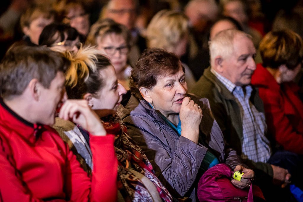 pozadanie-w-cieniu-pokrywki-teatru-55-80730