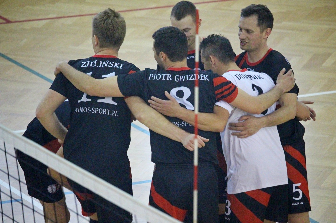 milanos-pokona-lidera-80780