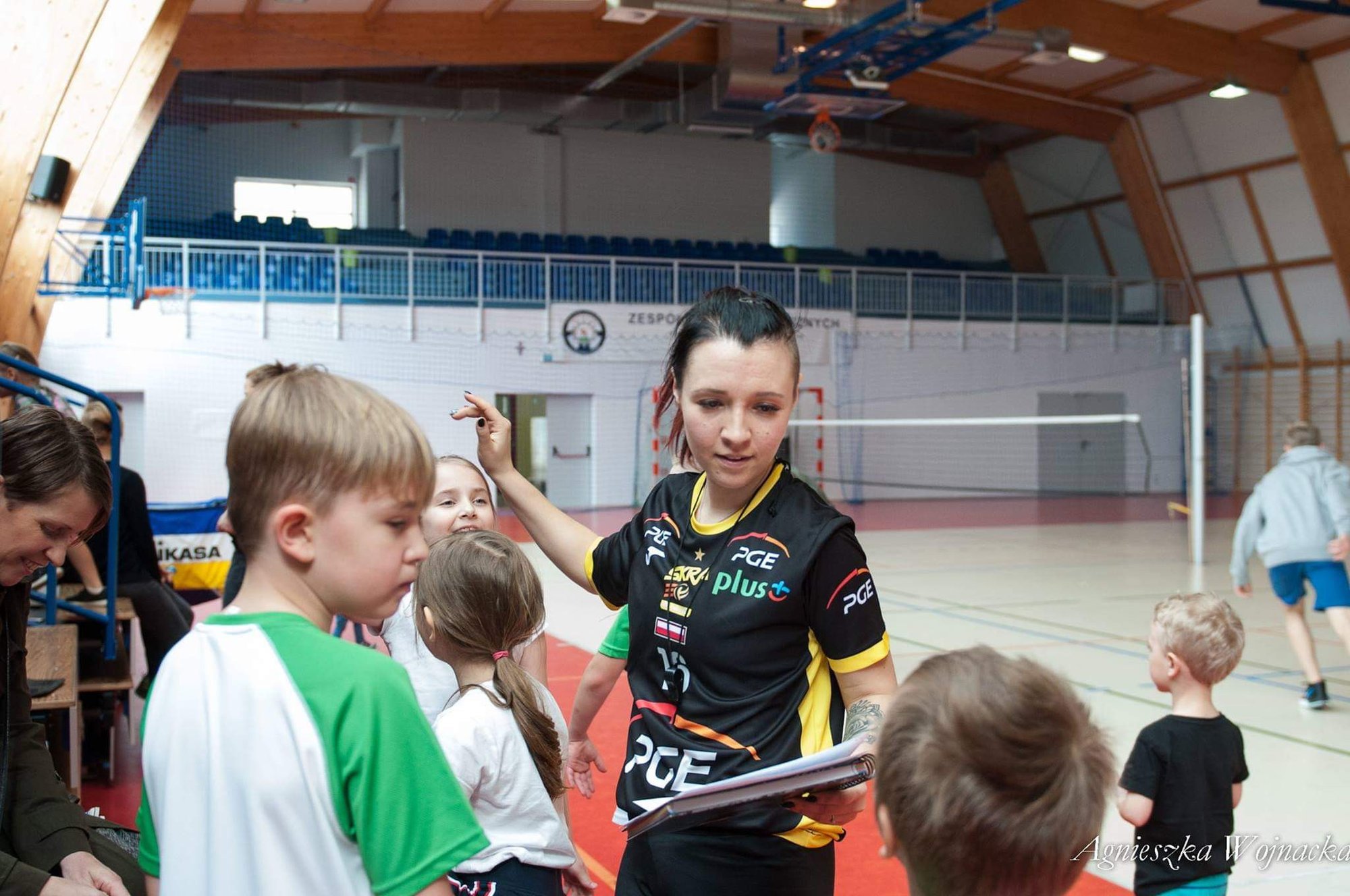piekna-walka-modych-siatkarzy-80903