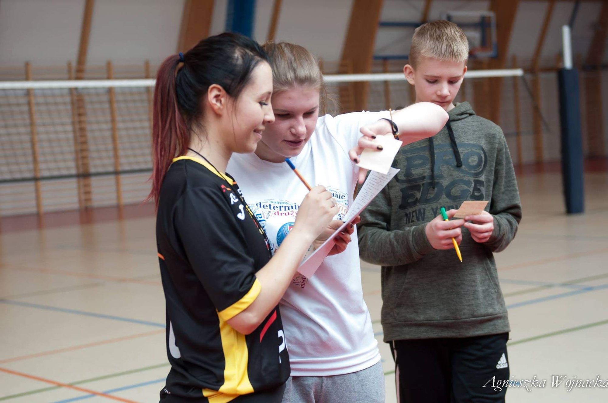 piekna-walka-modych-siatkarzy-80903