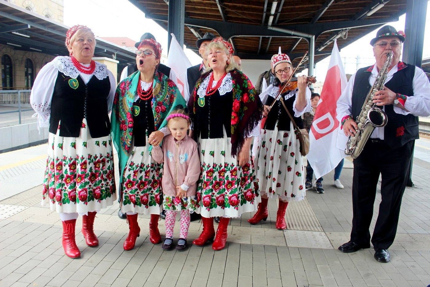 socjalisci-pociagiem-w-kampanii-wyborczej-81028