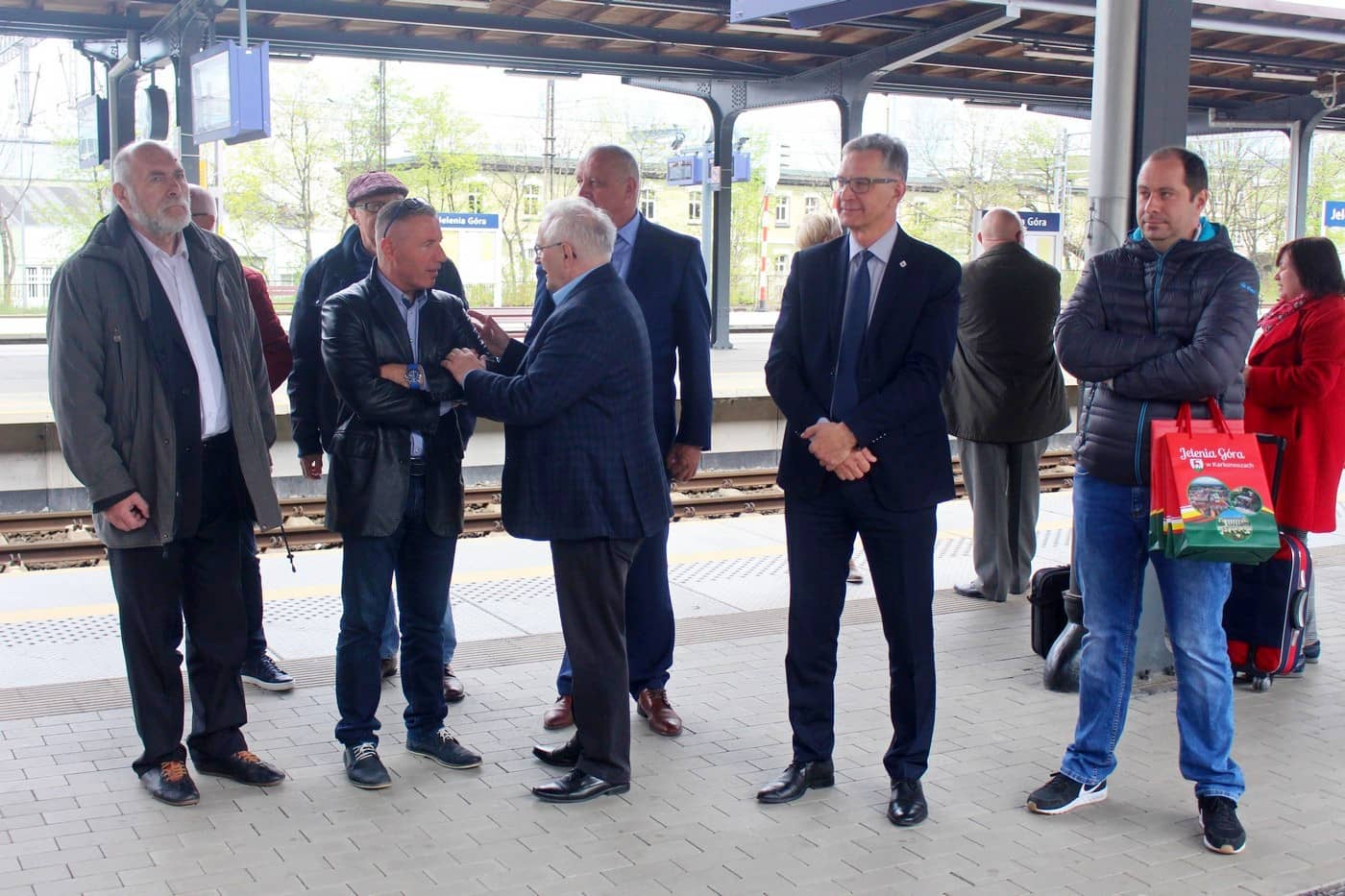 socjalisci-pociagiem-w-kampanii-wyborczej-81028
