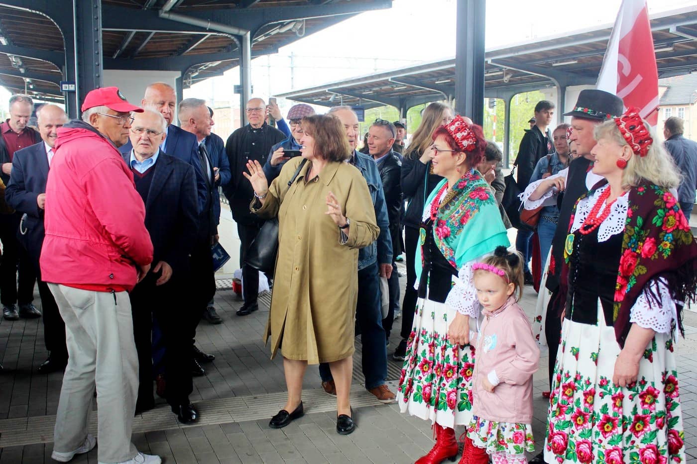 socjalisci-pociagiem-w-kampanii-wyborczej-81028