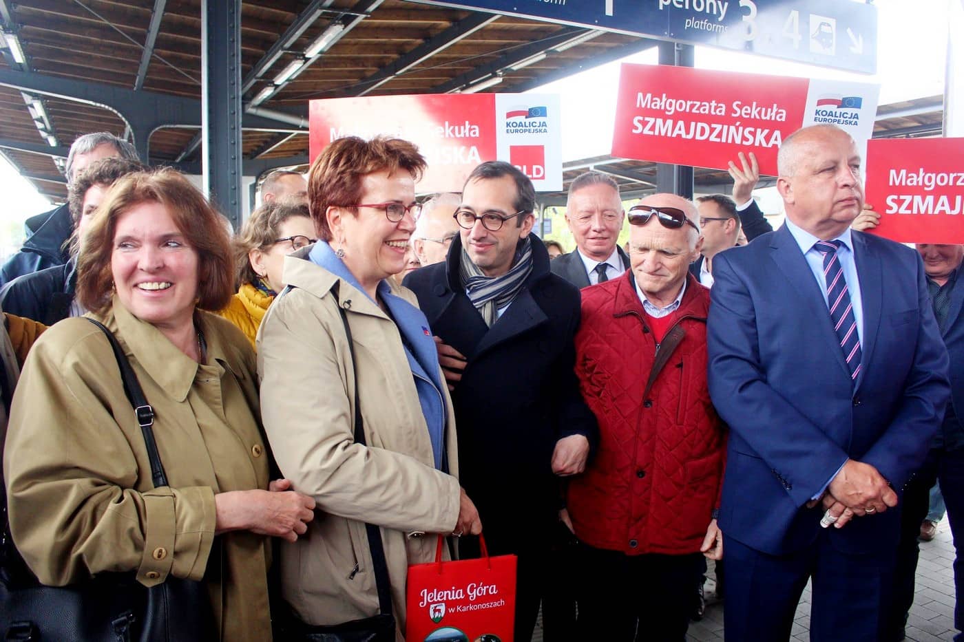 socjalisci-pociagiem-w-kampanii-wyborczej-81028