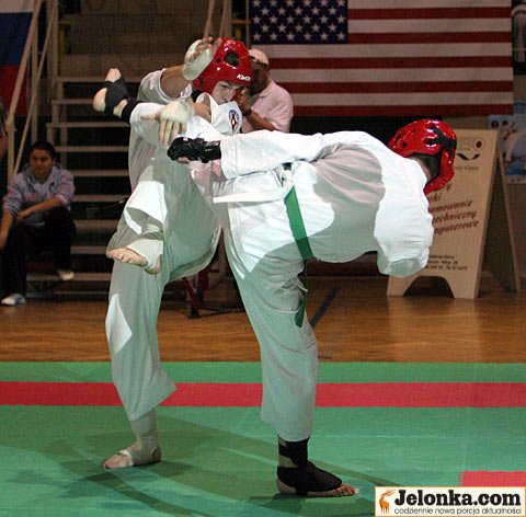 medale-jeleniogorzan-w-karate-8110