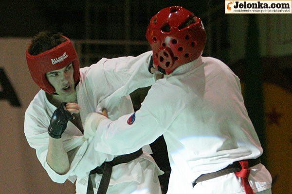 medale-jeleniogorzan-w-karate-8110