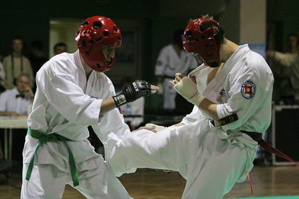 medale-jeleniogorzan-w-karate-8110