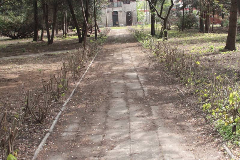 park-przy-zameczku-jest-nadal-zamkniety-81172