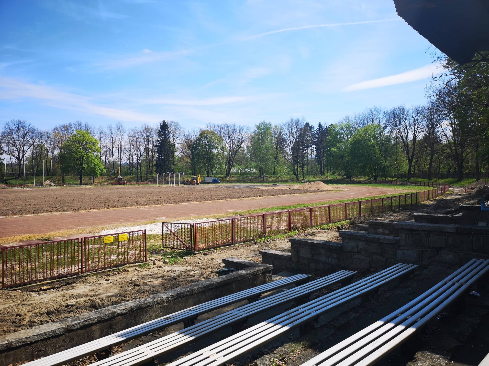 trwa-remont-stadionu-przy-ulicy-lubanskiej-81214