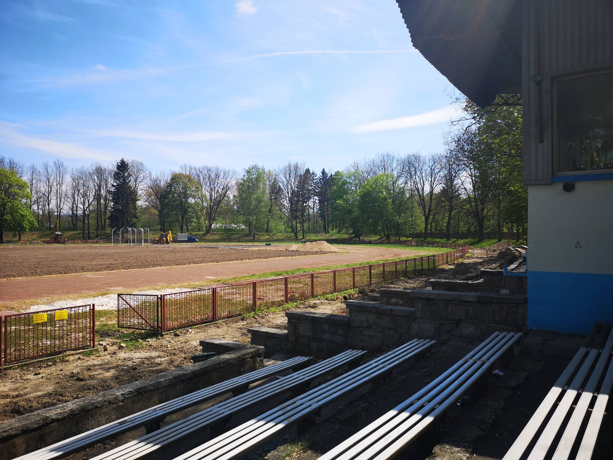 trwa-remont-stadionu-przy-ulicy-lubanskiej-81214