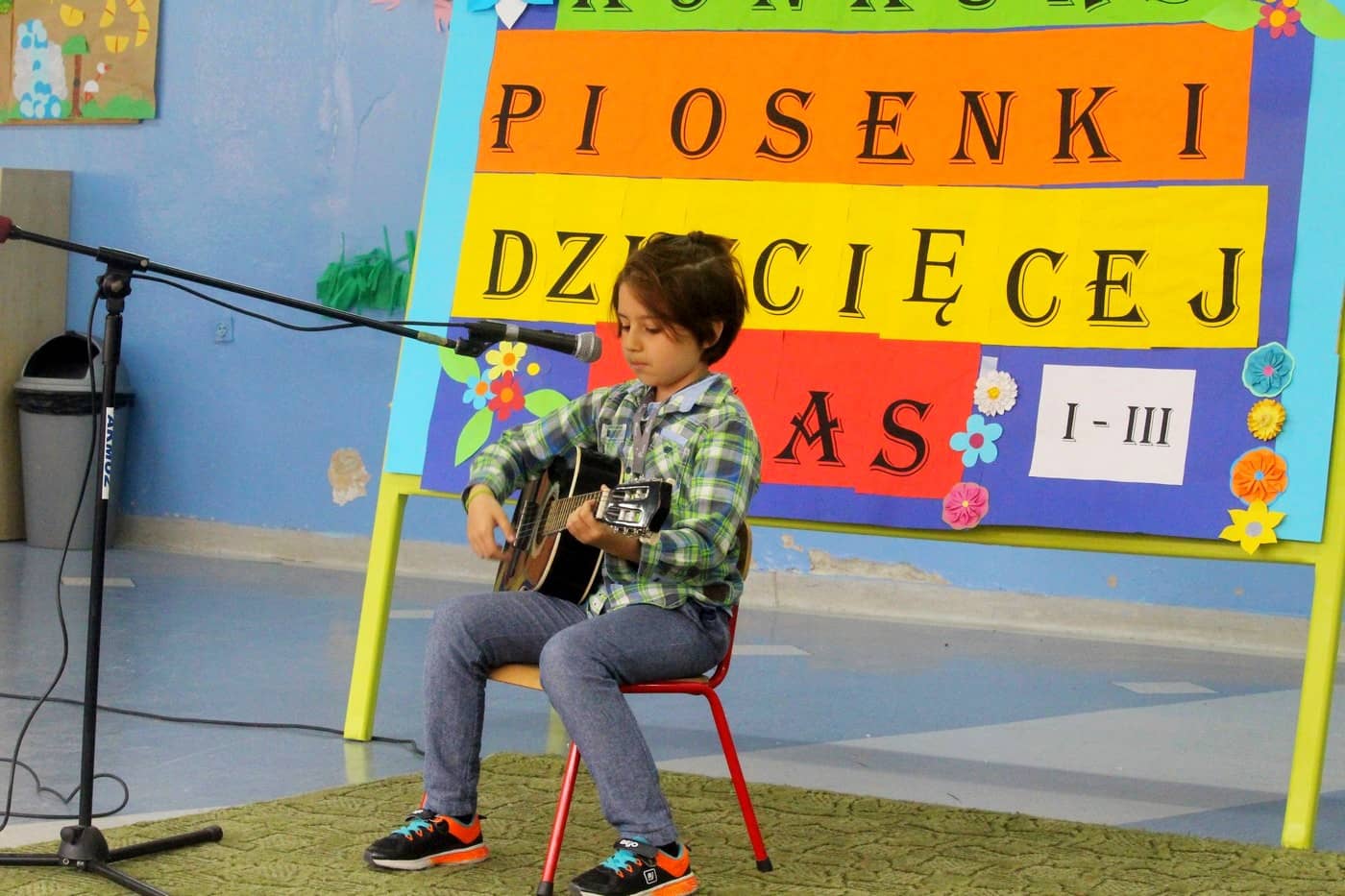 szkolny-konkurs-piosenki-81329