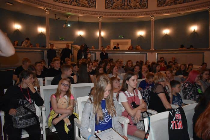 fina-teatrrraek-2019-81374