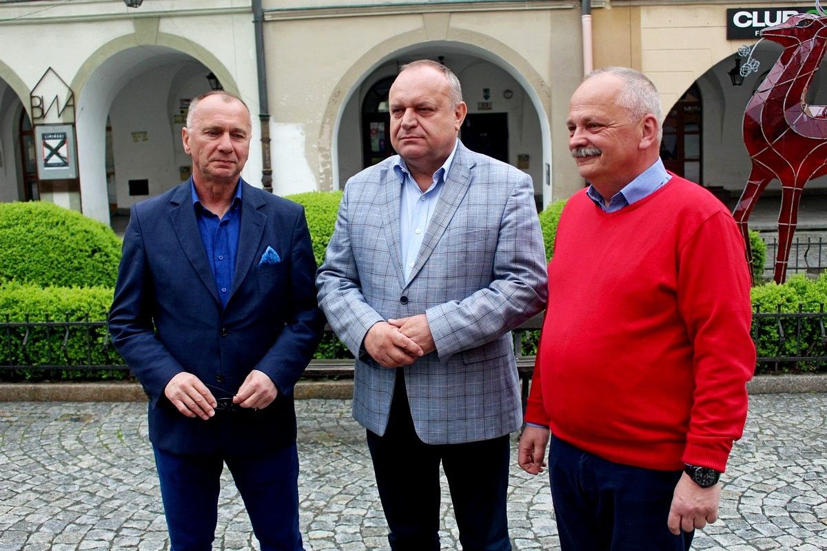 ostatnia-prosta-przed-wyborami-81409