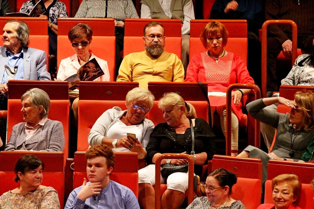 gruzinski-chor-z-batumi-zachwyci-publicznosc-81429