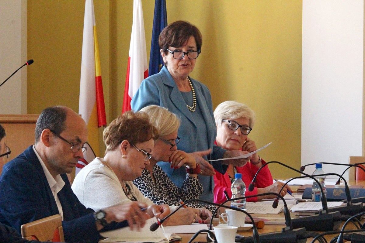 wspolne-posiedzenie-finansow-i-oswiaty-81431