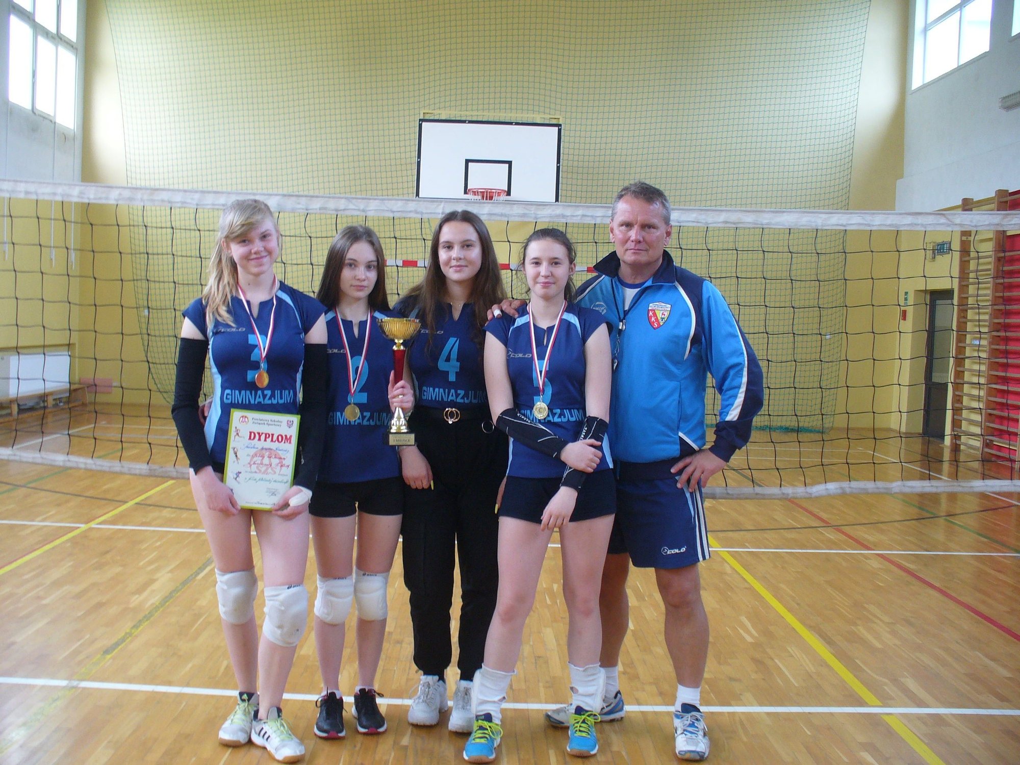 janowickie-siatkarki-najlepsze-w-powiecie-81539