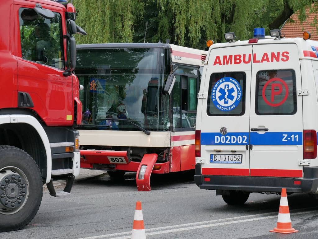 zderzenie-wuko-z-autobusem-mzk-81572