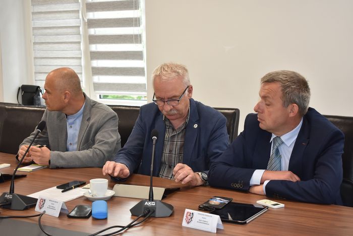 gratulacje-dla-przewodniczacego-81617