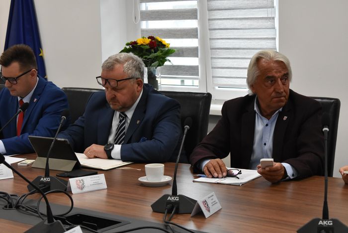 gratulacje-dla-przewodniczacego-81617