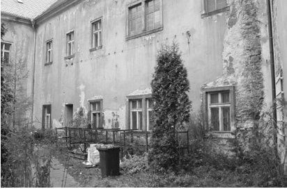 Teren dawnego wirydarza (2009 rok)