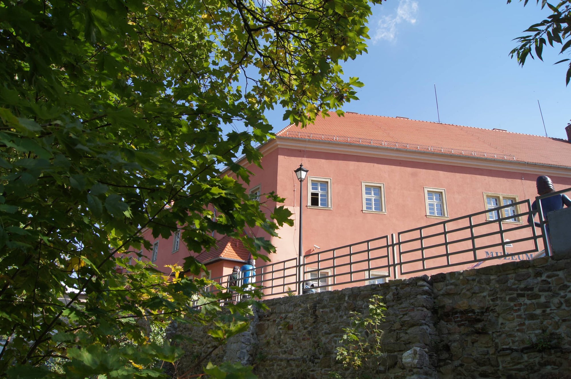 Teren dawnego wirydarza (2009 rok)