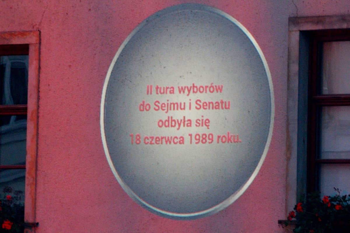 widowiskowe-odsoniecie-awki-wolnosci-w-jeleniej-gorze-81648