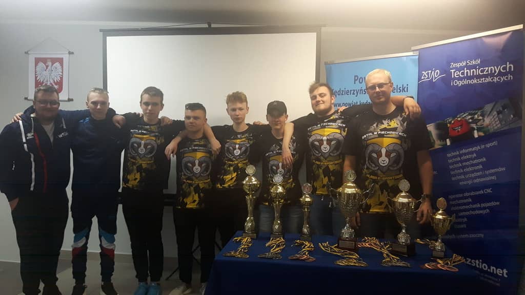 uczniowie-z-piechowic-staneli-na-podium-81650