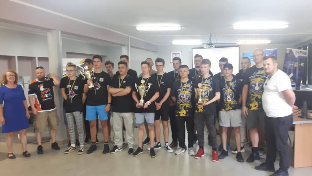 uczniowie-z-piechowic-staneli-na-podium-81650