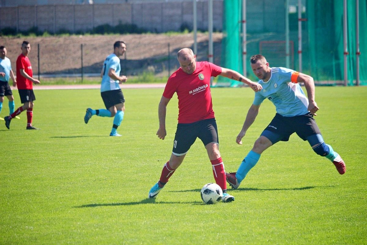 pub-gol-blizej-utrzymania-81654