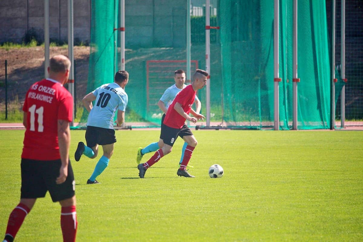 pub-gol-blizej-utrzymania-81654