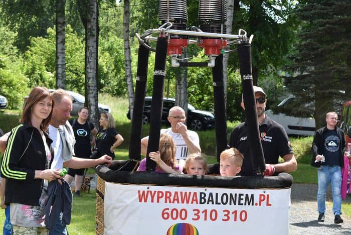 tumna-zabawa-w-zielonej-dolinie-81745
