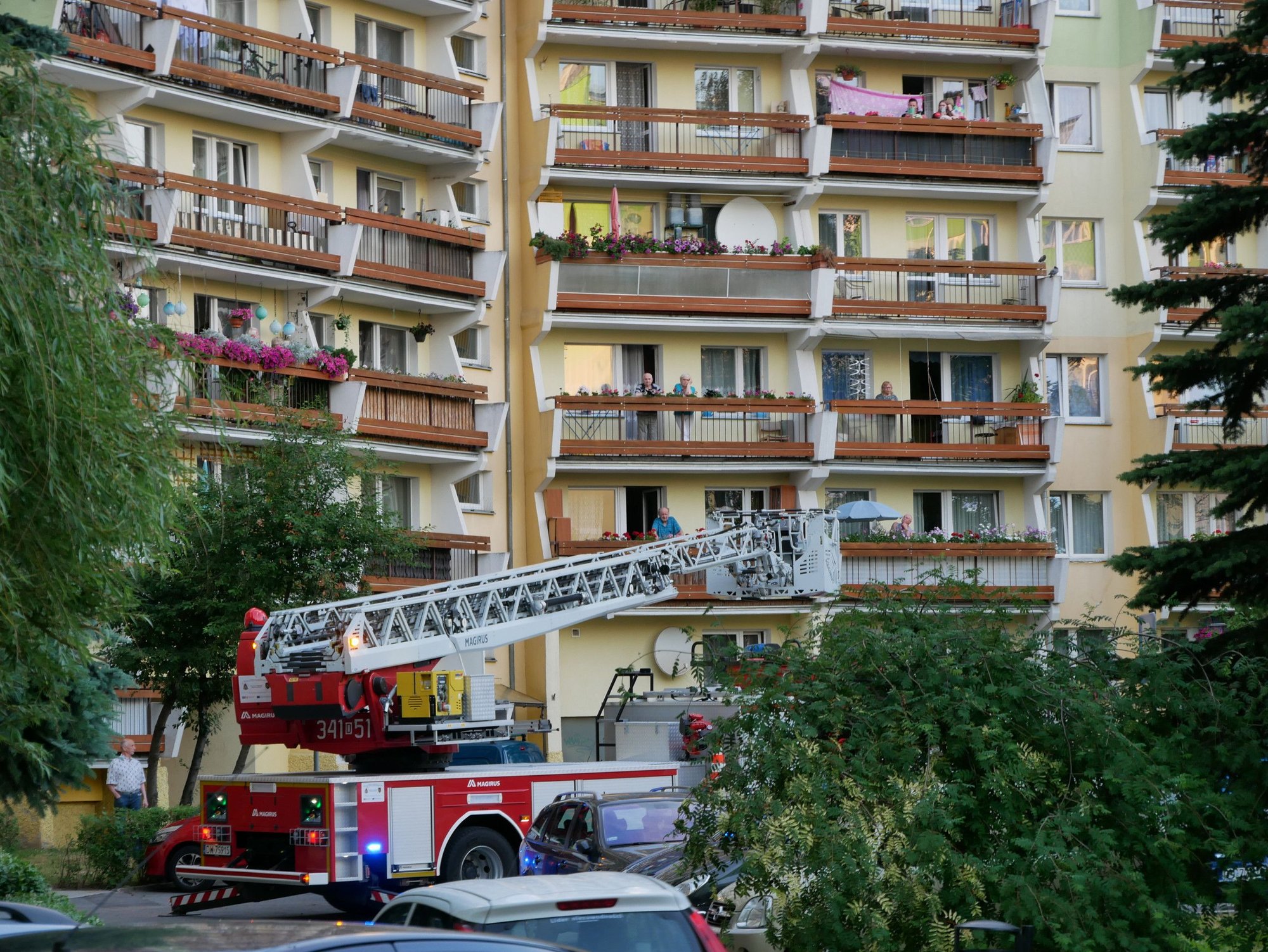 pomoc-w-otwarciu-mieszkania-81914