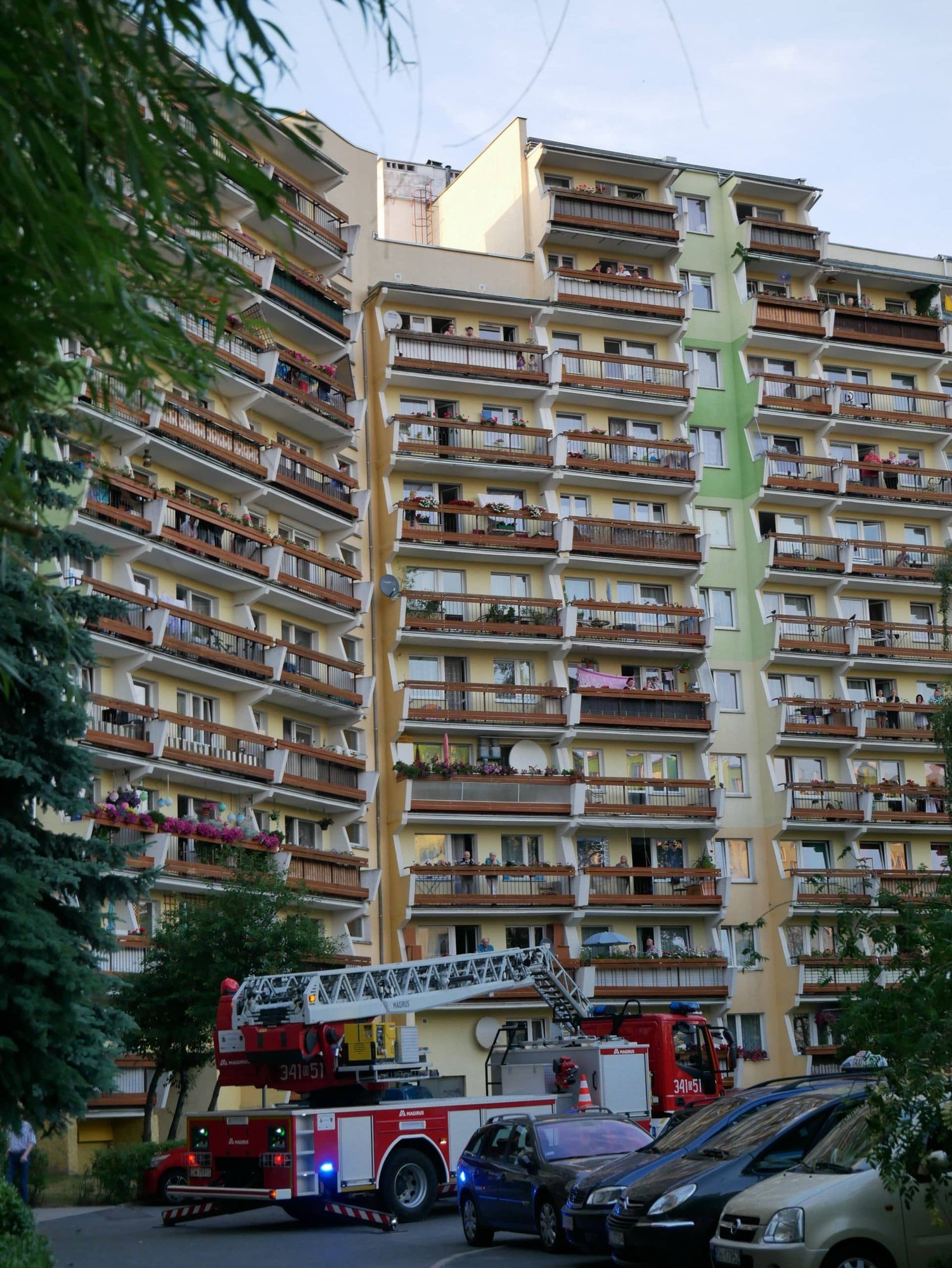 pomoc-w-otwarciu-mieszkania-81914
