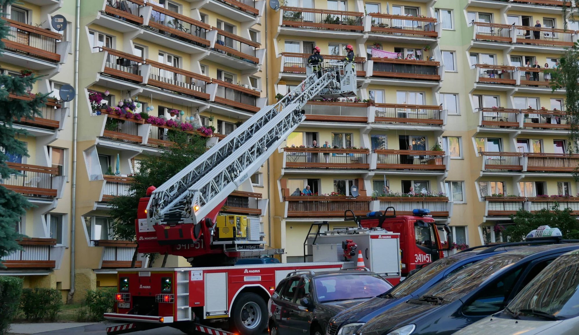 pomoc-w-otwarciu-mieszkania-81914