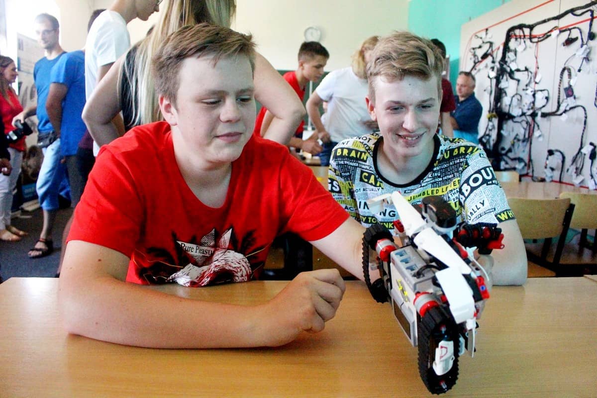 zwyciezcy-ligi-robotow-81917