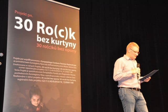 a-mury-runa-30-rock-bez-kurtyny-81946