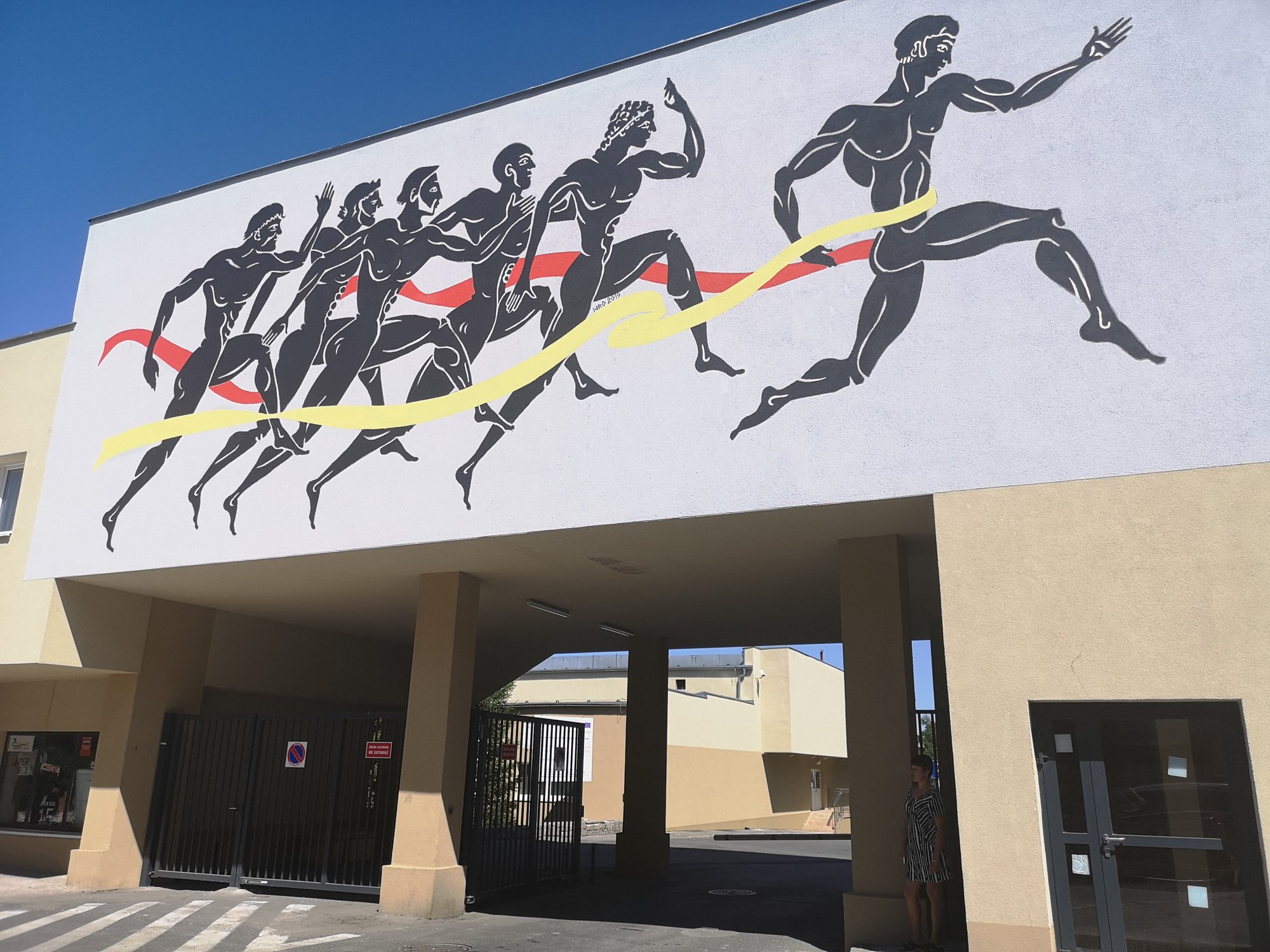 mural-przed-stadionem-82114