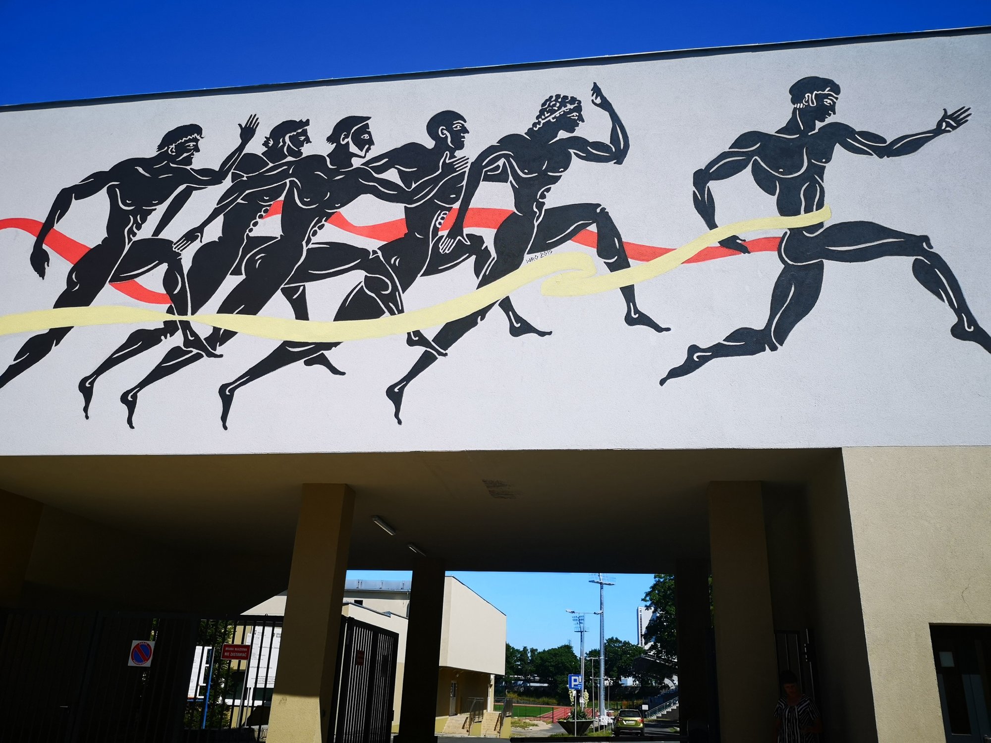 mural-przed-stadionem-82114