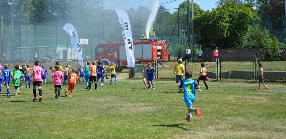 janowickie-swieto-dzieciecego-futbolu-82160