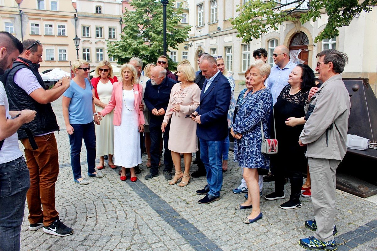 zofia-czernow-rozpoczea-kampanie-82218