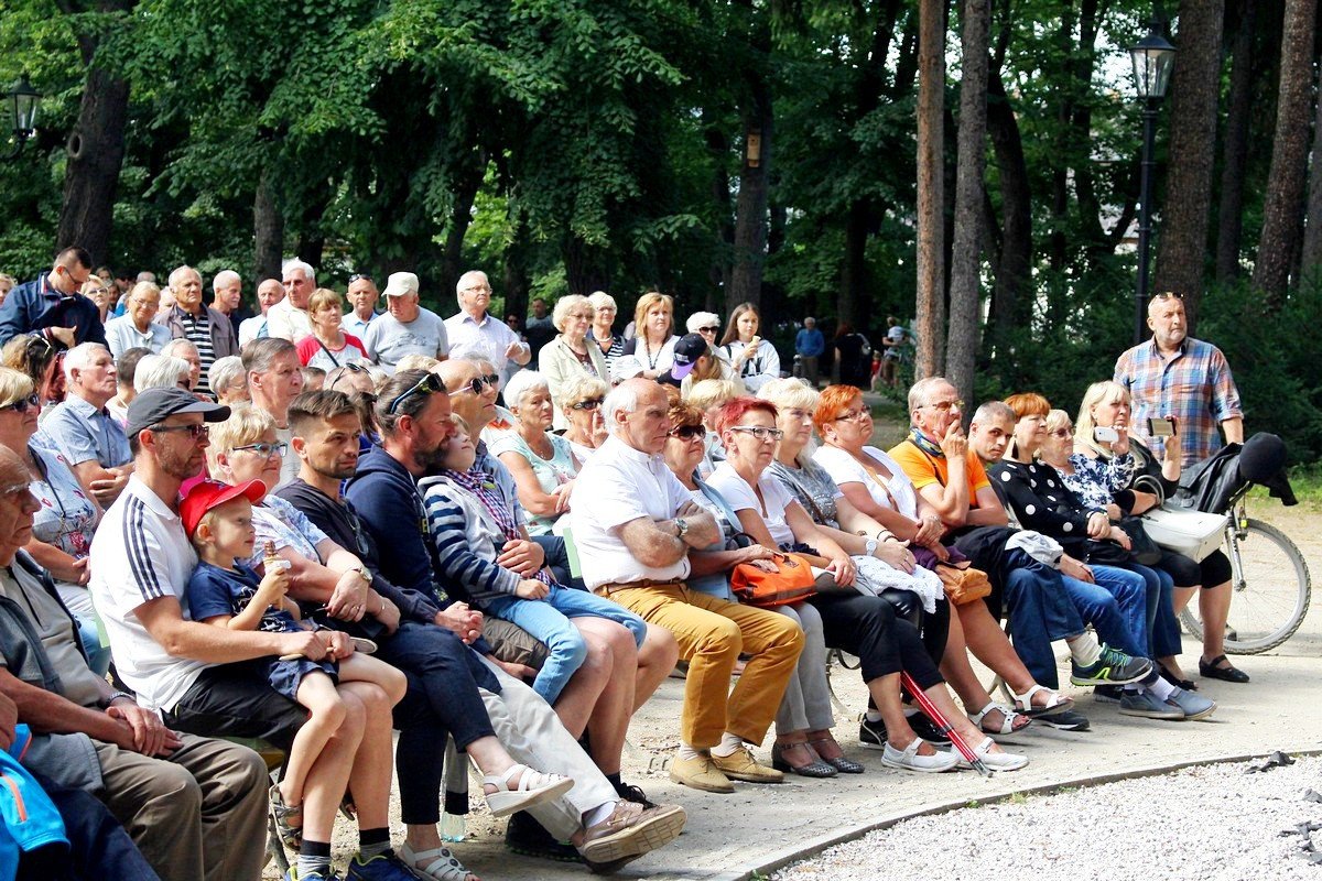 muzyka-retro-w-parku-zdrojowym-82233