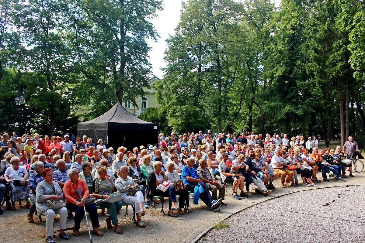muzyka-retro-w-parku-zdrojowym-82233
