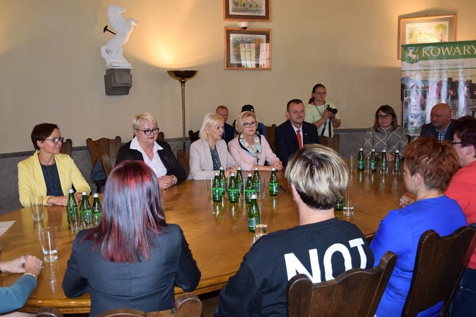 minister-rodziny-z-wizyta-w-regionie-82242