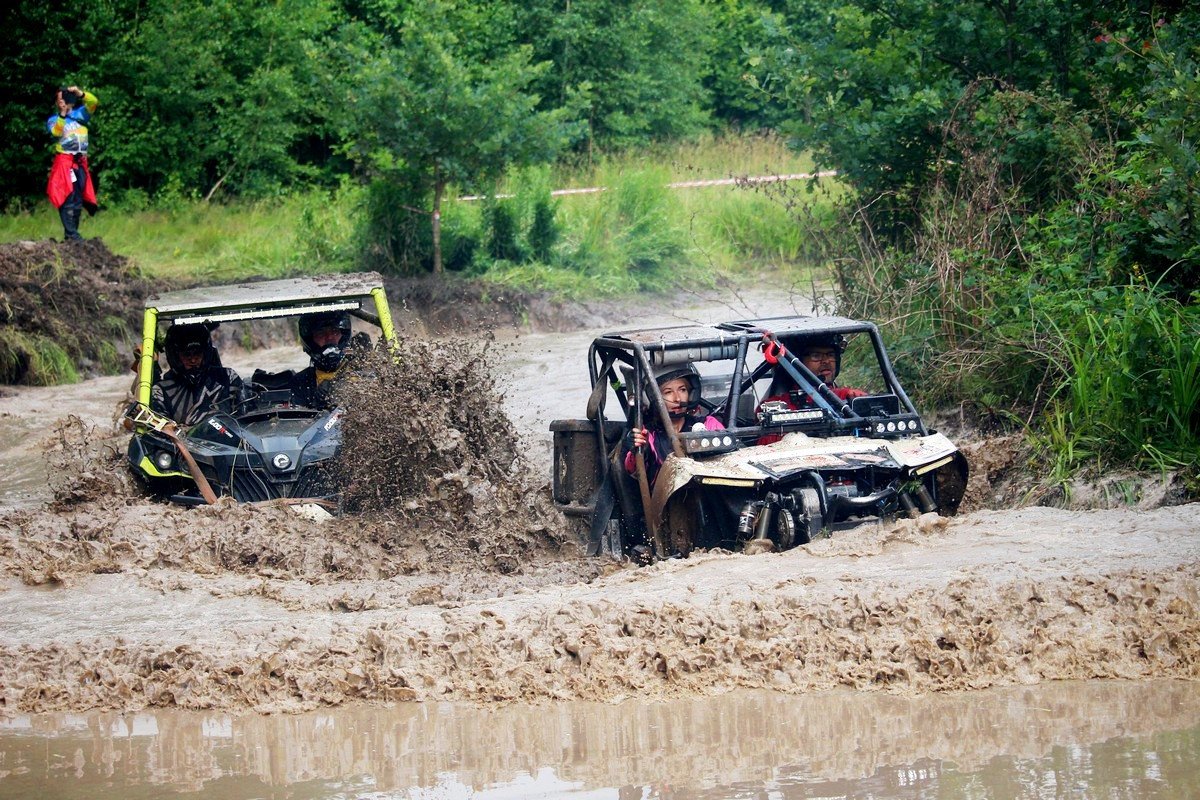 efektowne-zakonczenie-mud-party-82343