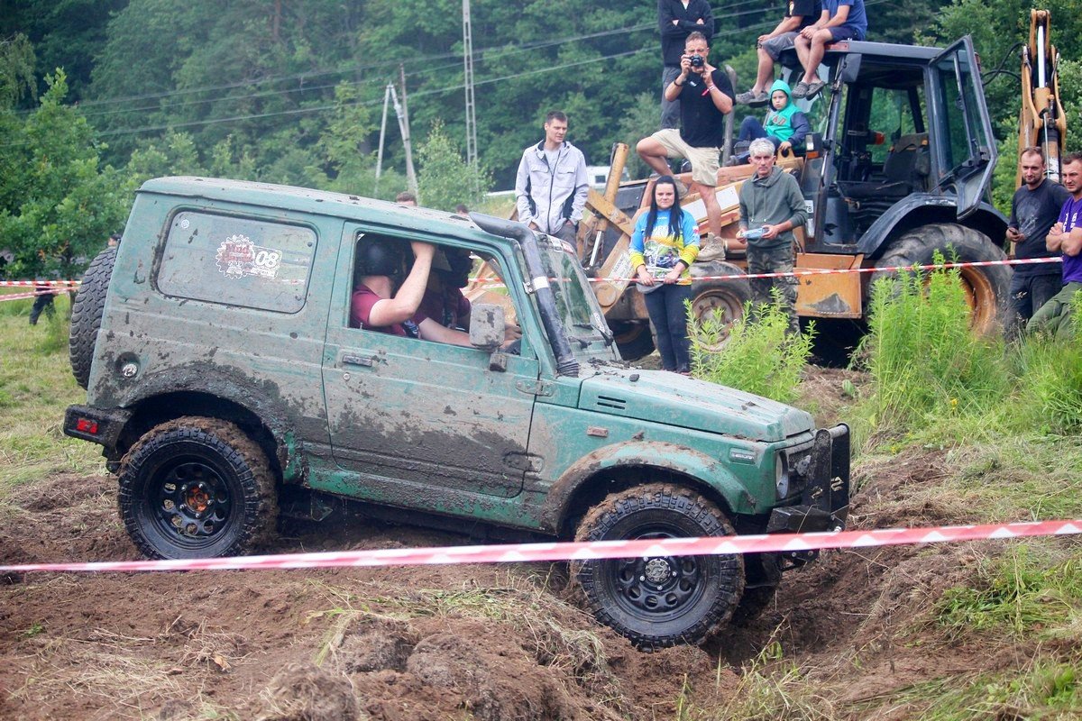 efektowne-zakonczenie-mud-party-82343