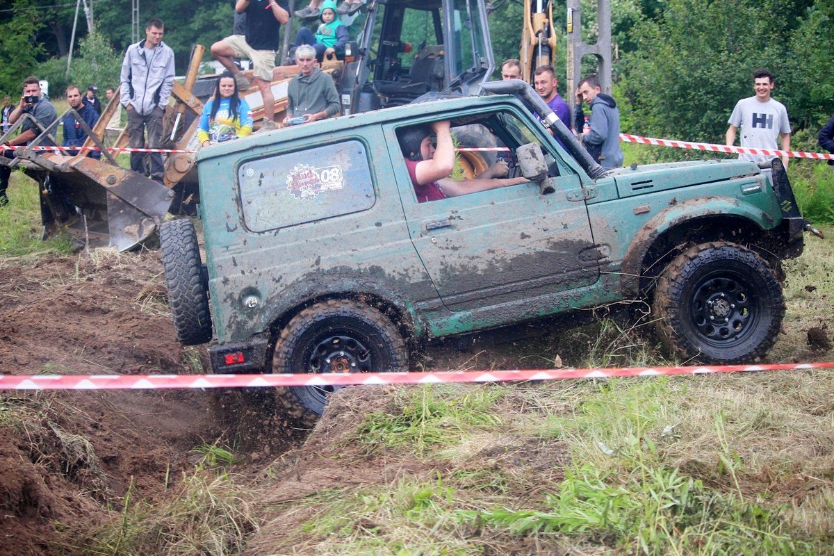 efektowne-zakonczenie-mud-party-82343
