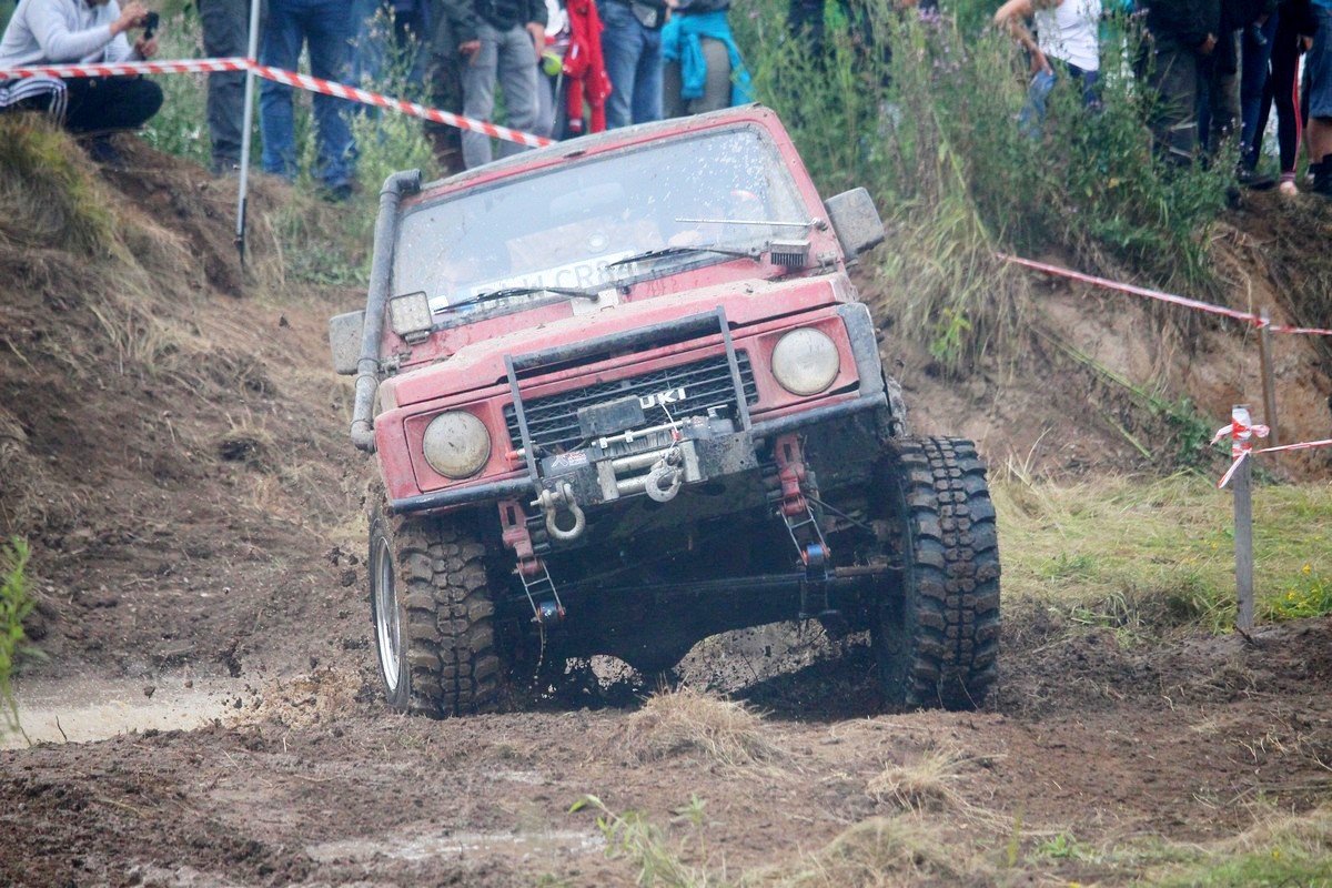 efektowne-zakonczenie-mud-party-82343