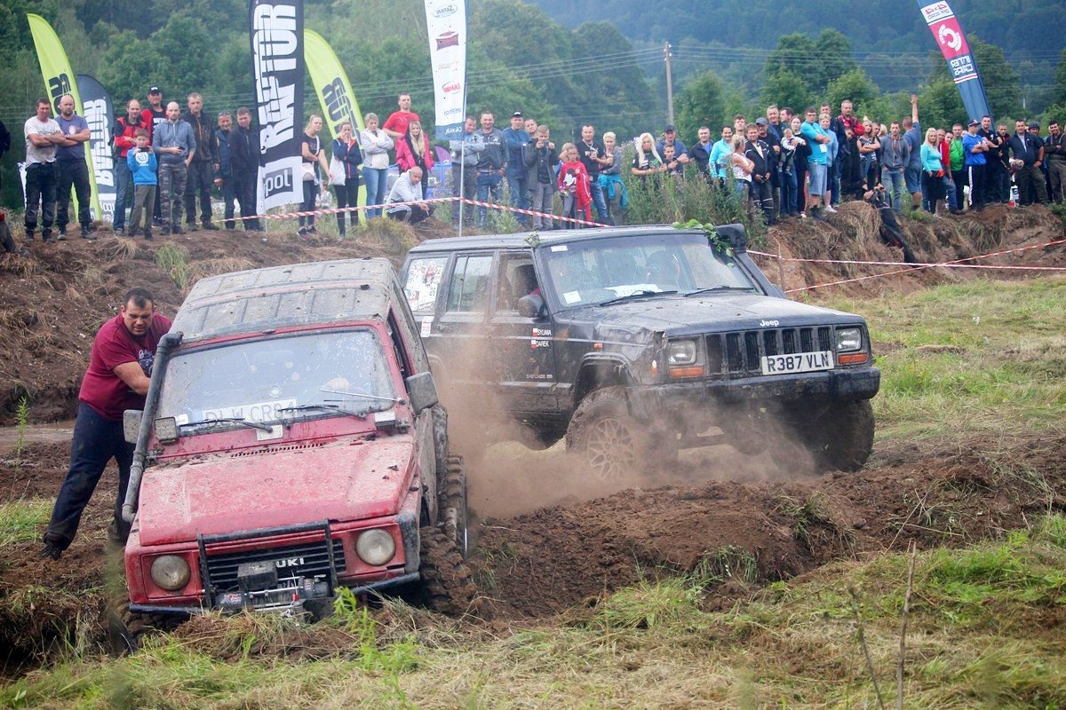 efektowne-zakonczenie-mud-party-82343