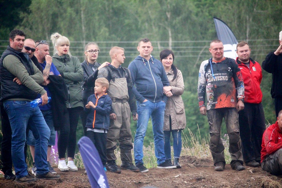 efektowne-zakonczenie-mud-party-82343