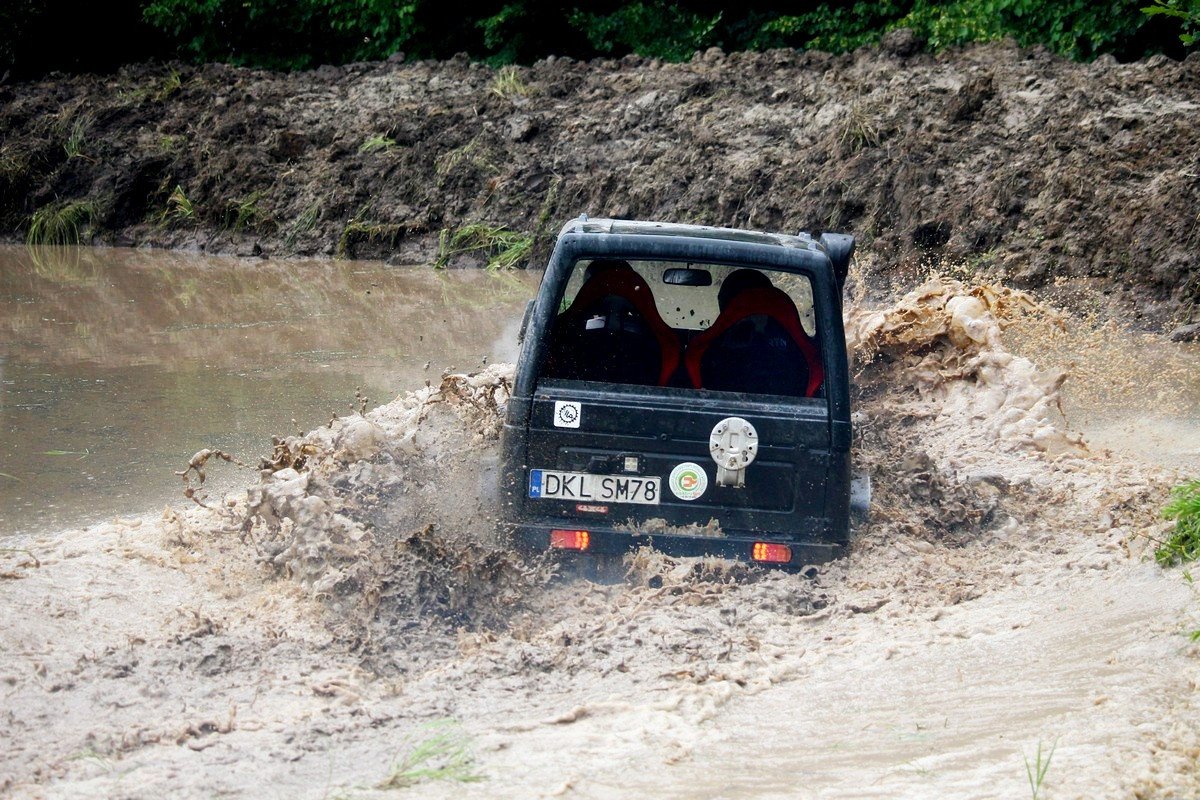 efektowne-zakonczenie-mud-party-82343